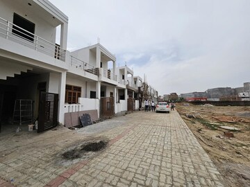 2 BHK Independent House For Sale in Sultanpur Road