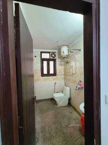 Bathroom in 1.5 BHK Builder Floor at Saket – for Sale