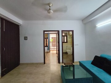 Living Room in 1.5 BHK Builder Floor at Saket – for Sale