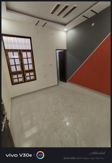 Room in 2 BHK Independent House at Jankipuram Extension – for Sale