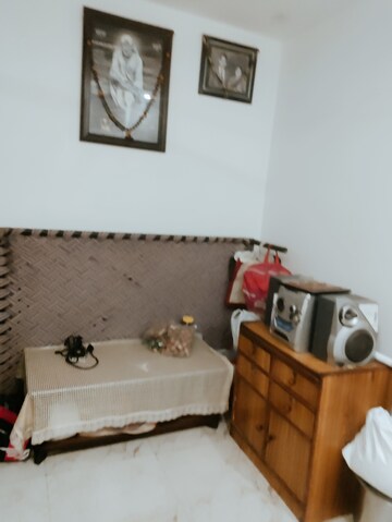 Furnished Amenities in 4 BHK Builder Floor at Sector 85 – for Sale