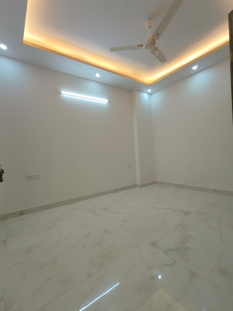 Room, malviya nagar 3 Bedroom 125 Sq.Yd. Builder Floor In Malviya Nagar Delhi 7430455