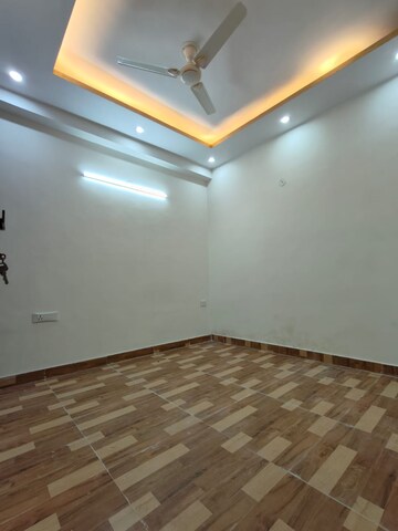 Room in 3 BHK Builder Floor at Malviya Nagar – for Sale