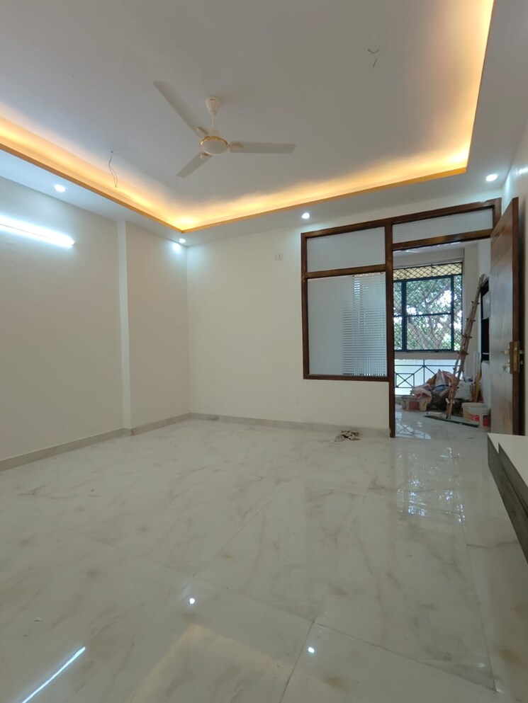 Room, malviya nagar 3 Bedroom 125 Sq.Yd. Builder Floor In Malviya Nagar Delhi 7430455