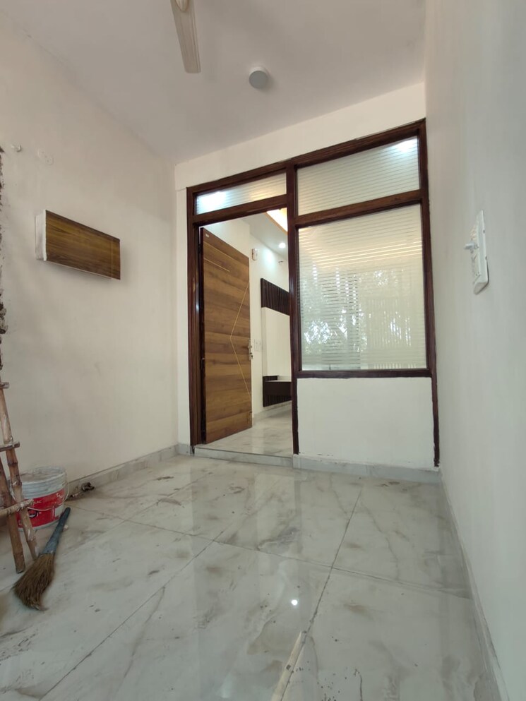 Room, malviya nagar 3 Bedroom 125 Sq.Yd. Builder Floor In Malviya Nagar Delhi 7430455