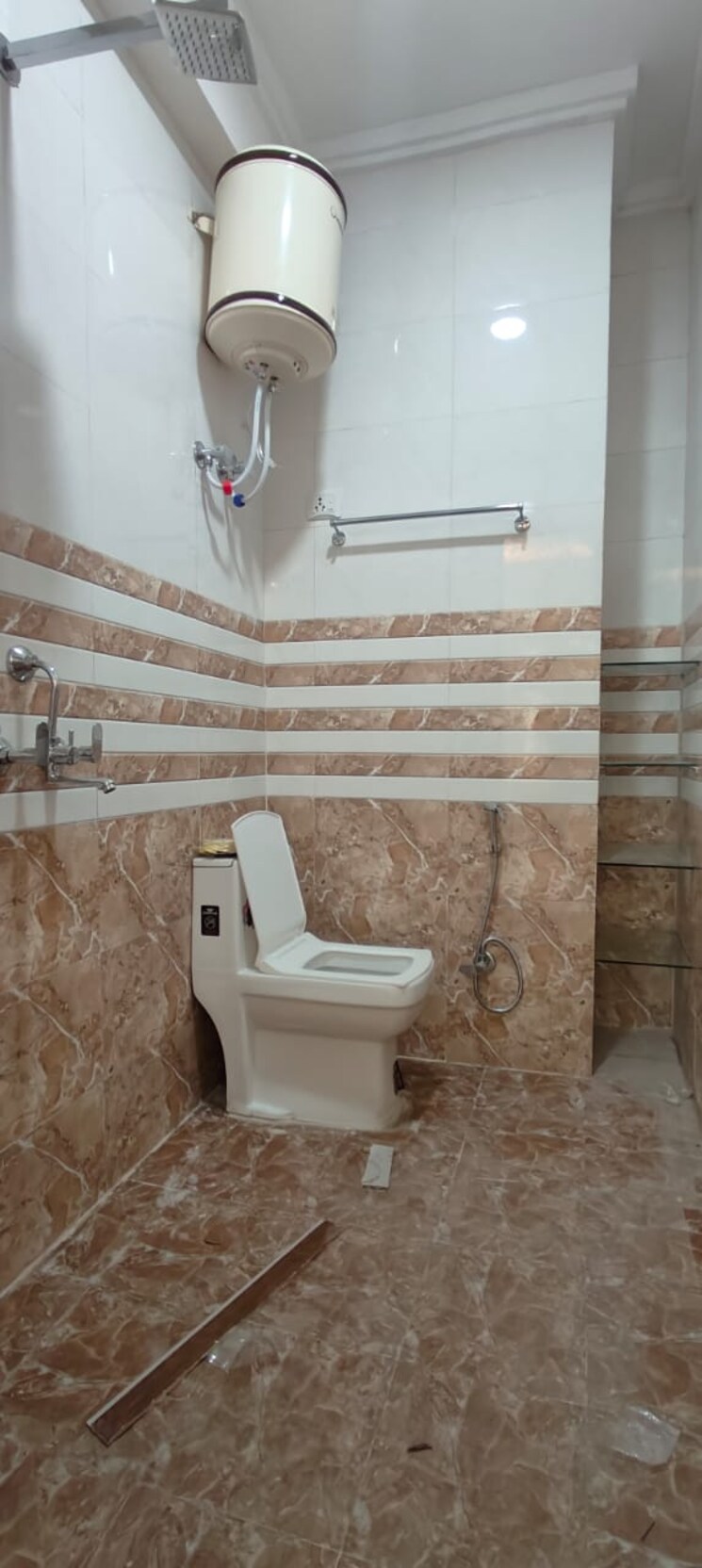 Bathroom, malviya nagar 3 Bedroom 125 Sq.Yd. Builder Floor In Malviya Nagar Delhi 7430455