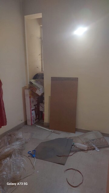 Room in 2.5 BHK Apartment at RAS Palm Residency, Sector 76 – for Sale