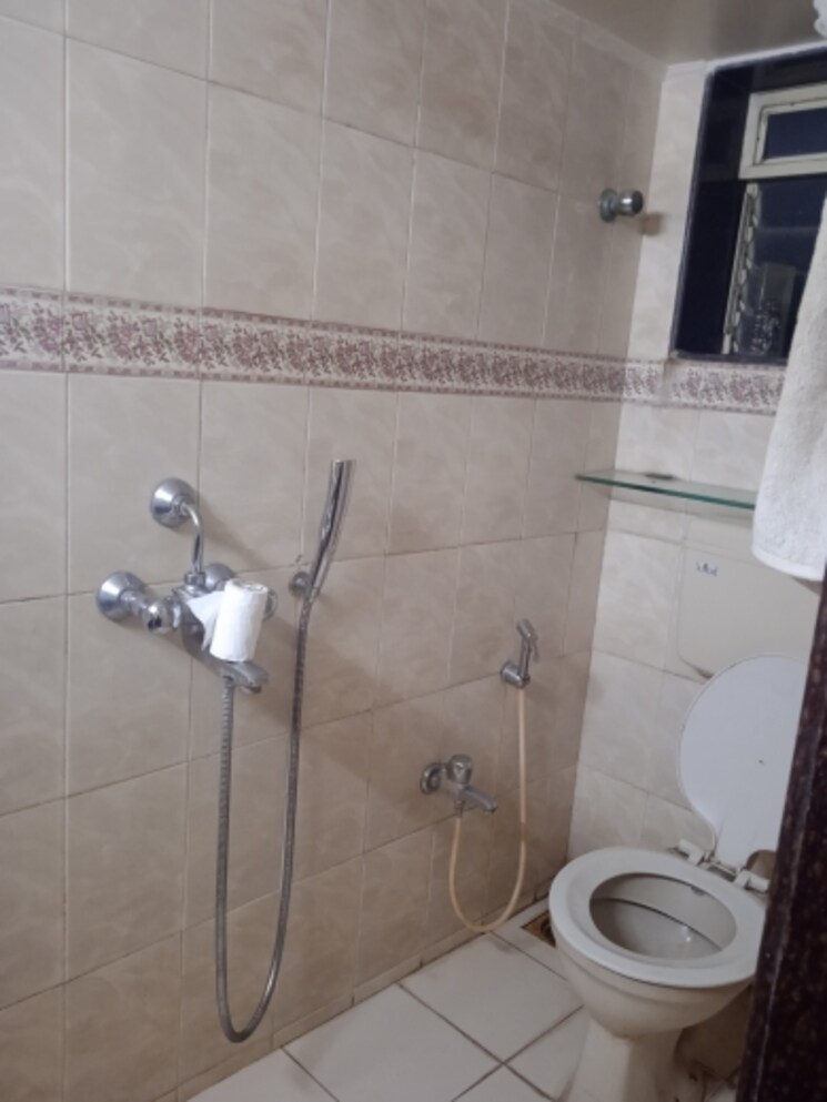 Bathroom, prabhadevi 2 Bedroom 950 Sq.Ft. Apartment In Prabhadevi Mumbai 7431161