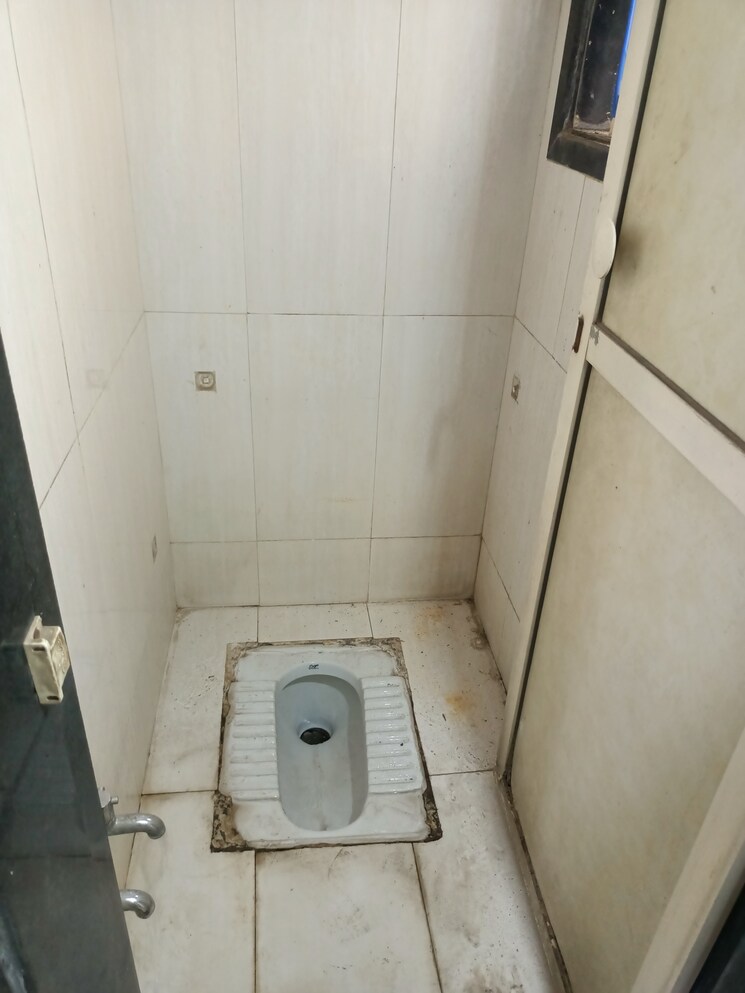 Bathroom, vrindavan-complex-dombivli-west 1 Bedroom 590 Sq.Ft. Apartment In Dombivli West Thane 7431486