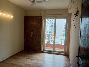 Room in 3 BHK Apartment at The 3C Lotus Panache, Sector 110 – for Rent