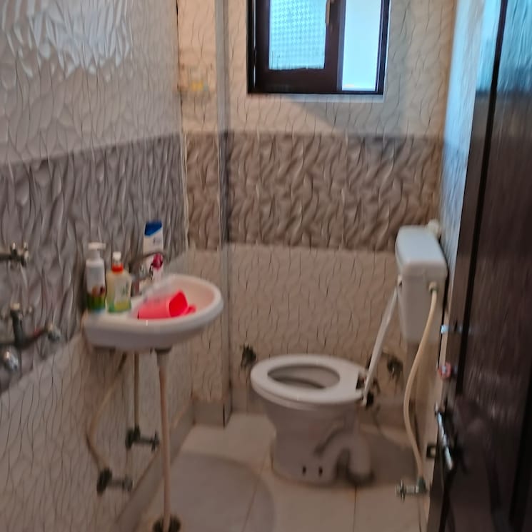Bathroom, anand-garden-rajendra-park 2 Bedroom 750 Sq.Ft. Builder Floor In Rajendra Park Gurgaon 7431645