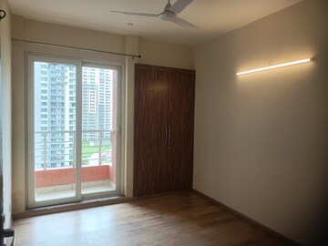 Room in 3.5 BHK Apartment at The 3C Lotus Panache, Sector 110 – for Rent