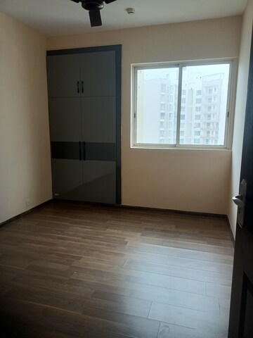 2 BHK Apartment For Rent in Lotus Panache, Sector 110