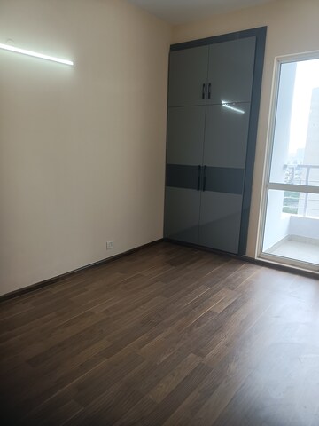 Room in 2 BHK Apartment at Lotus Panache, Sector 110 – for Rent
