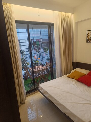 Bedroom in 2 BHK Apartment at Seawoods – for Rent