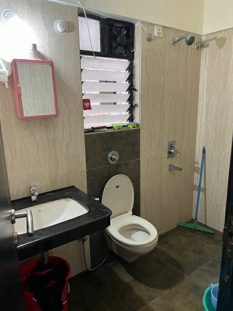 Bathroom, solitaire-kothrud 1 Bedroom 600 Sq.Ft. Apartment In Kothrud Pune 7431988