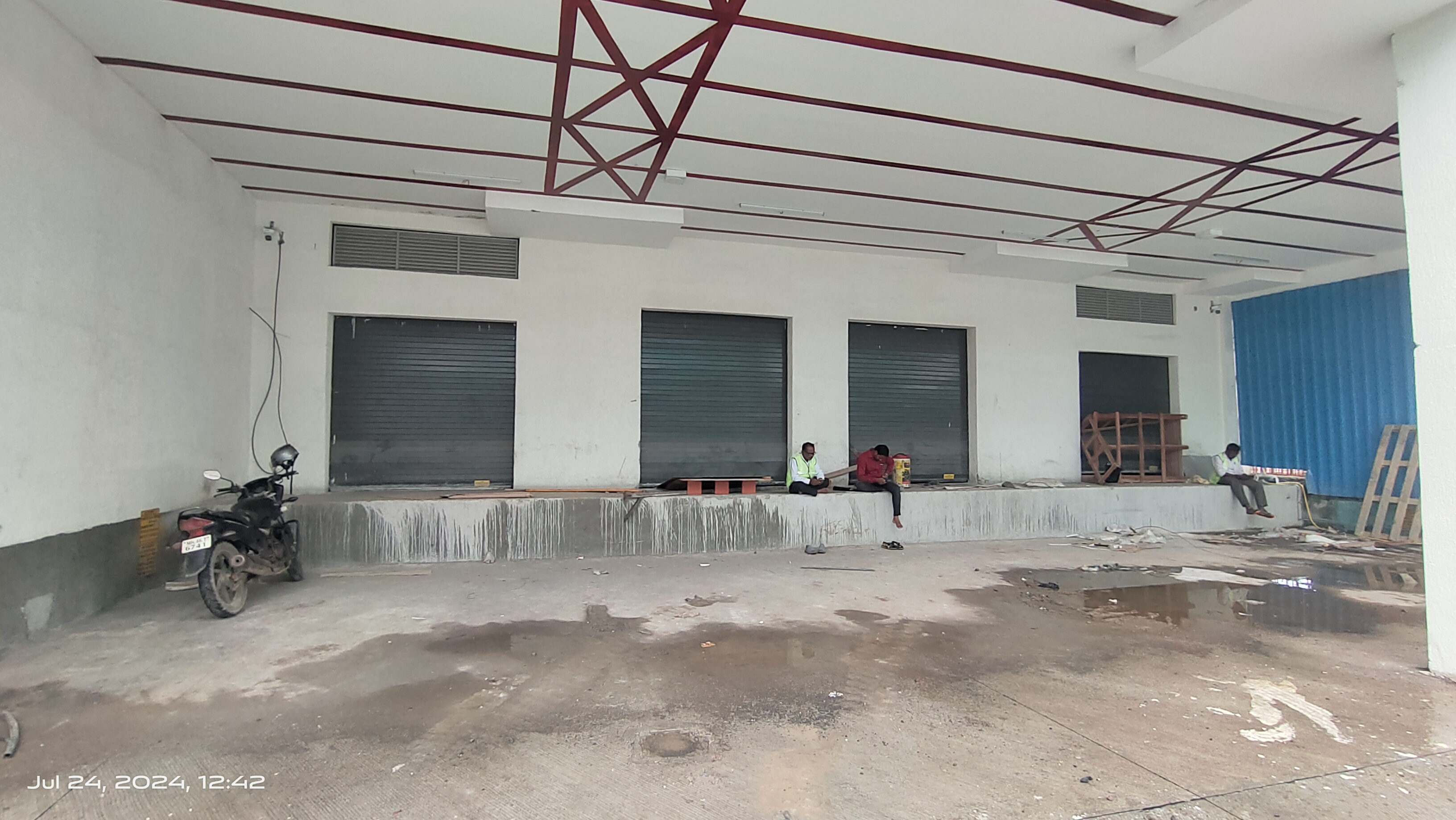 Commercial Warehouse 10000 Sq.Yd. For Rent in Kurla West Mumbai  7432041