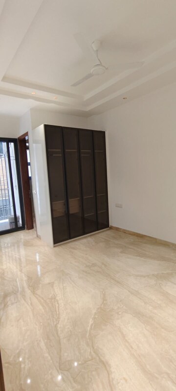 Room in 3 BHK Builder Floor at Greater Kailash I – for Sale