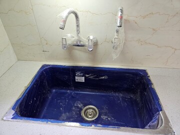 Attached Bathroom in 4 BHK Apartment at Vasundhara Enclave – for Sale