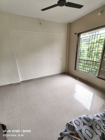 Room in 1 BHK Apartment at Sanghvi Valley, Kalwa – for Sale