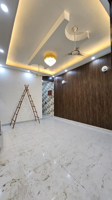 Room in 3 BHK Builder Floor at Pratap Vihar – for Sale