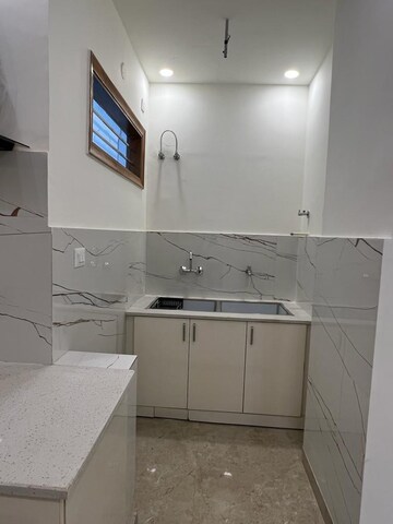 Kitchen in 3 BHK Builder Floor at BPTP Parkland, Sector 75 – for Sale