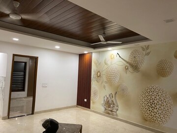 Living Room in 3 BHK Builder Floor at BPTP Parkland, Sector 75 – for Sale