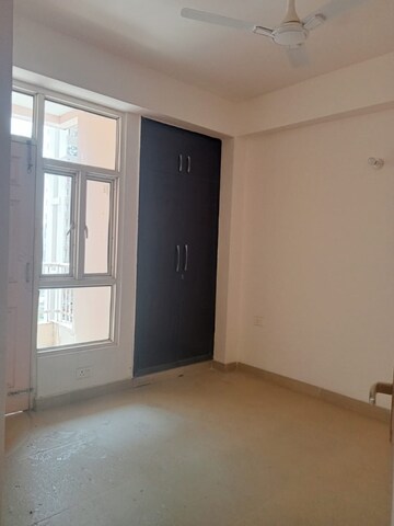 Room in 2 BHK Apartment at Supertech Cape Town, Sector 74 – for Sale