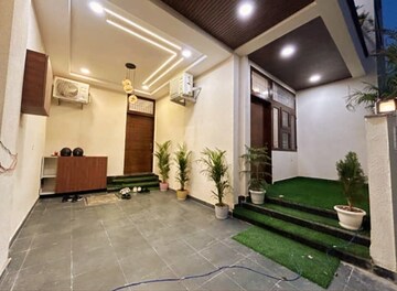 Gym in 4 BHK Villa at Jagdamba Nagar – for Sale