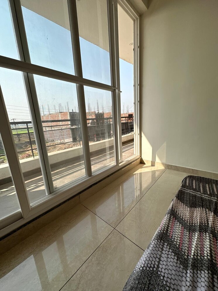 Room, patiala road 3 Bedroom 1323 Sq.Ft. Apartment In Patiala Road Zirakpur 7433161