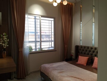 Room in 2.5 BHK Apartment at Kokapet – for Sale