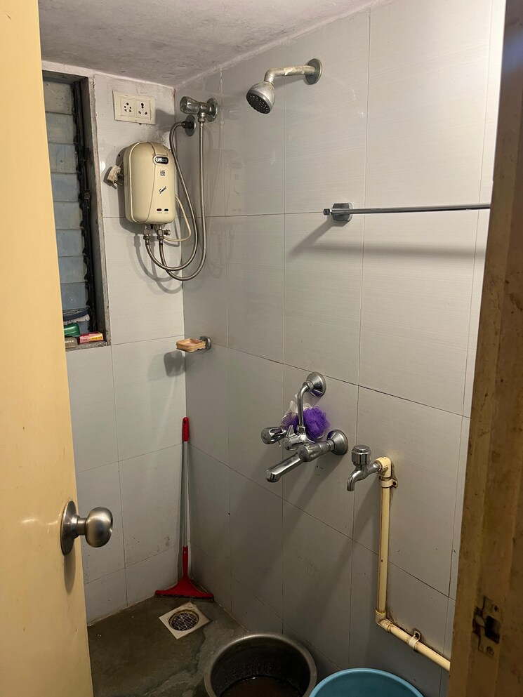 Bathroom, achord-mahadevachi-wadi 1 Bedroom 330 Sq.Ft. Apartment In Parel Mumbai 7433375