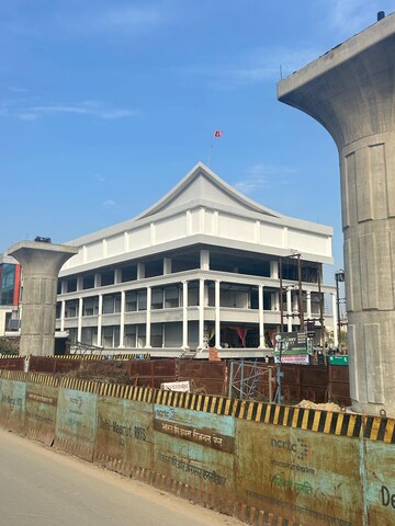  Shop For Sale in Modipuram
