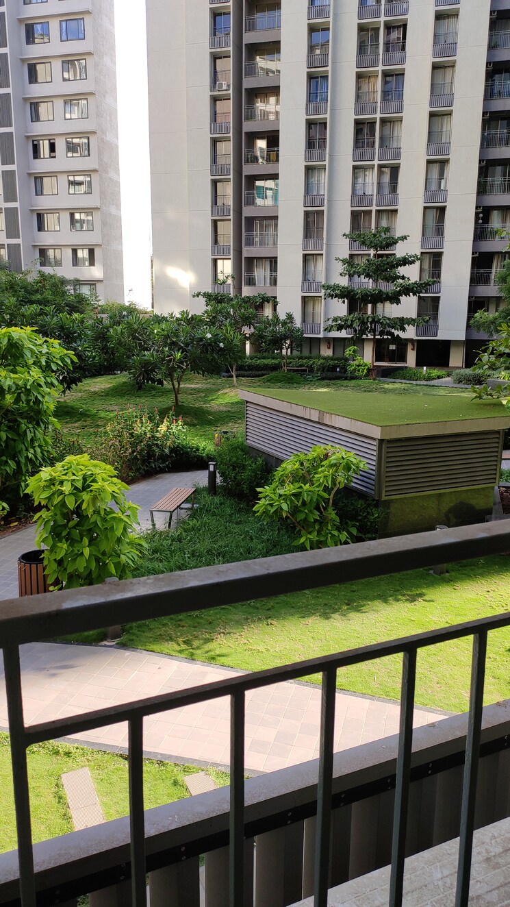 Balcony, milind-mahalaxmi-tower 2 Bedroom 670 Sq.Ft. Apartment In Amboli Mumbai 7434309