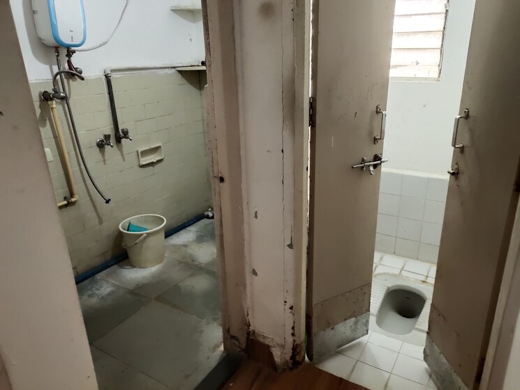 Attached Bathroom, madhusudhan-park 2 Bedroom 850 Sq.Ft. Apartment In Bibwewadi Pune 7434408