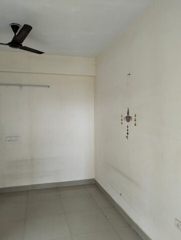 Room in 2 BHK Apartment at Conscient Habitat 78, Sector 78 – for Sale