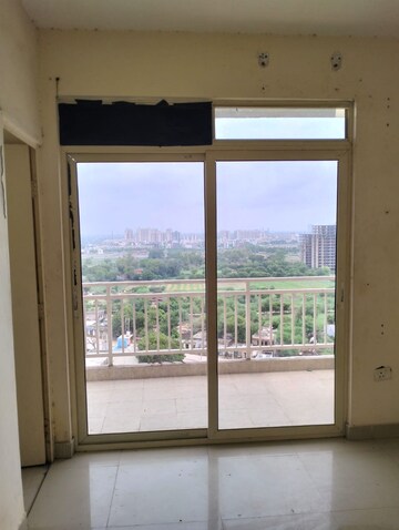 Room in 2 BHK Apartment at Conscient Habitat 78, Sector 78 – for Sale