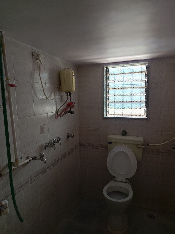 Bathroom, sai-vihar-chs-kalwa 2 Bedroom 775 Sq.Ft. Apartment In Kalwa Thane 7434637
