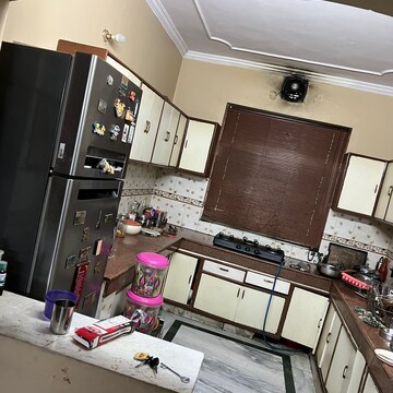 Furnished Amenities in 6+ BHK Independent House at Sector 14 – for Sale