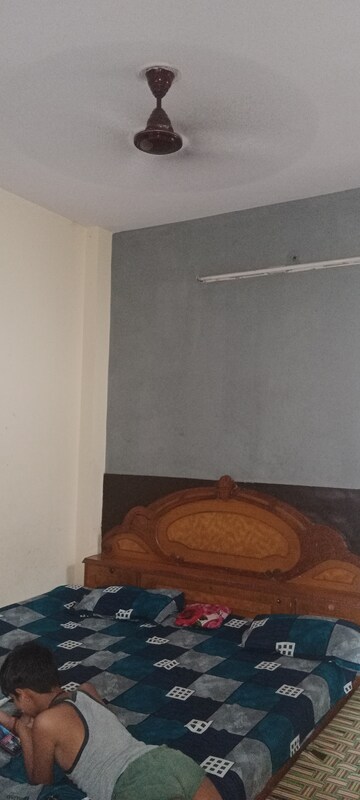 Room in 6 BHK Independent House at Sector 6 – for Sale