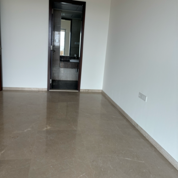 Room in 3 BHK Apartment at Lokhandwala Minerva Mahalaxmi, Delisle Road – for Sale