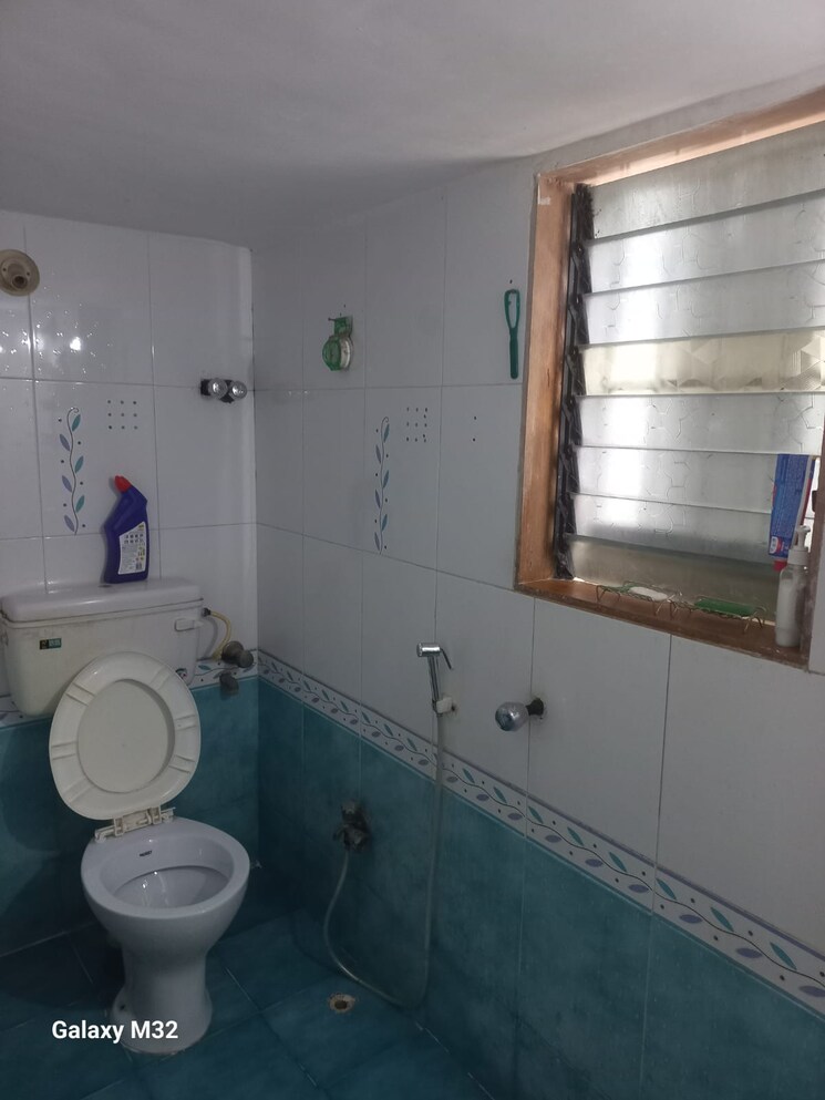 Bathroom, poonam-sagar-complex 3 Bedroom 1300 Sq.Ft. Apartment In Mira Road Thane 7435275