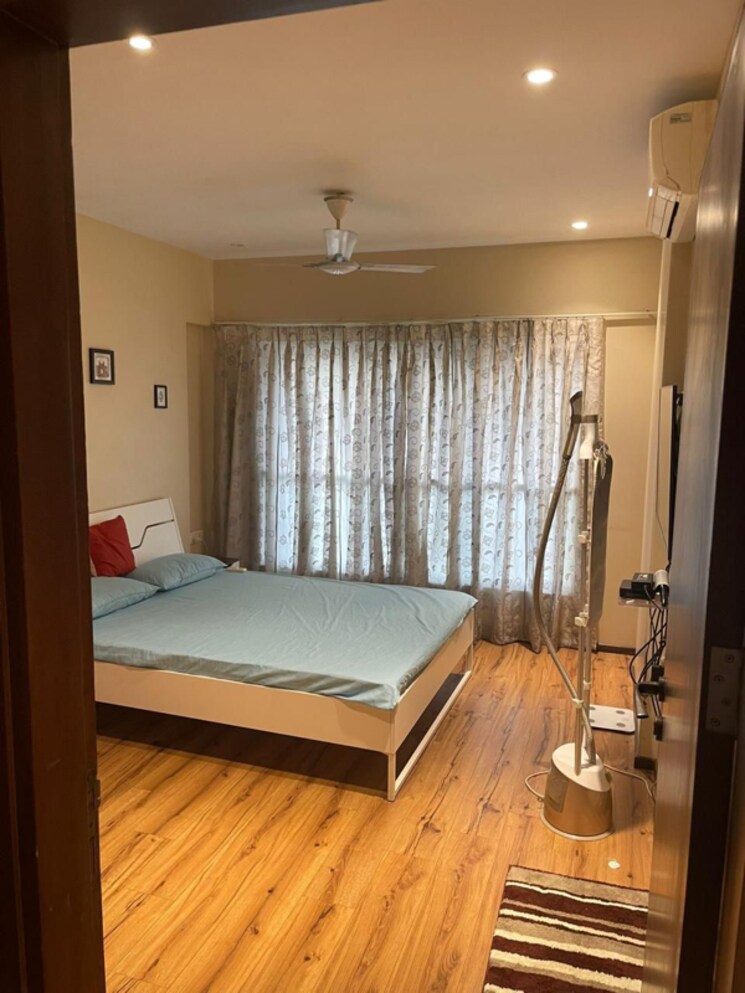 Room, andheri west 4 Bedroom 2000 Sq.Ft. Apartment In Andheri West Mumbai 7435707