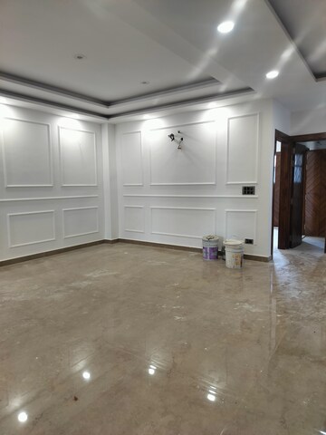 Room in 3 BHK Builder Floor at Sector 81 – for Sale