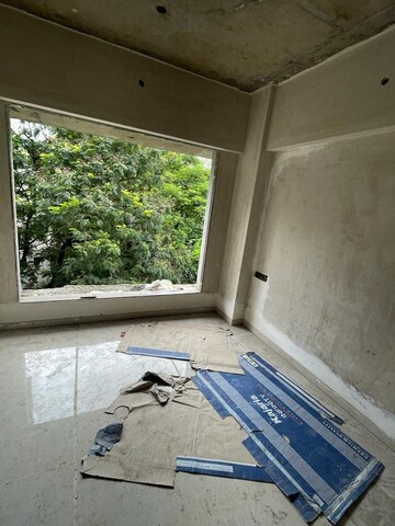 Room in 1 BHK Apartment at Dahisar East – for Sale