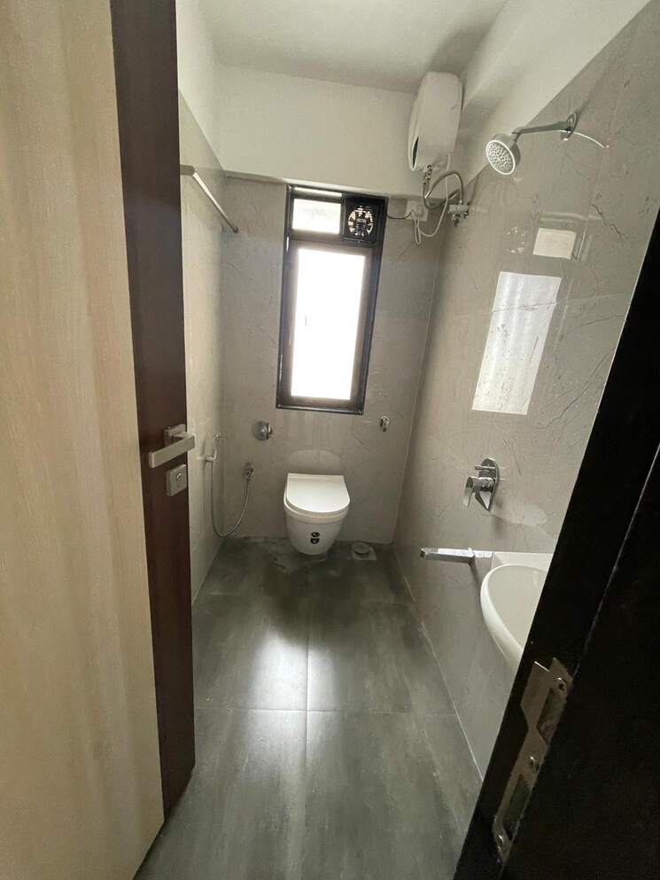 Bathroom, yash-dahisar-shivangan 1 Bedroom 539 Sq.Ft. Apartment In Dahisar East Mumbai 7436342