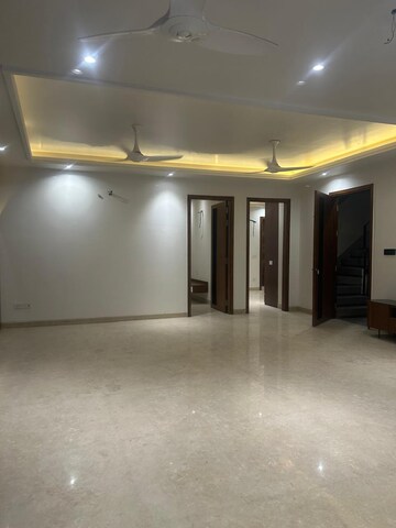 Room in 3.5 BHK Apartment at Habitech Greens, Tappal – for Sale