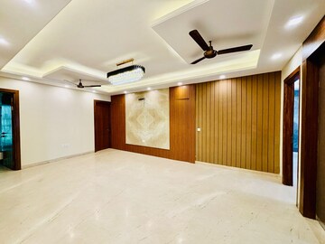Bedroom in 4 BHK Builder Floor at Sushant Lok 3, Sector 57 – for Sale