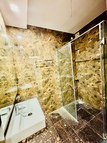 Furnished Amenities in 4 BHK Builder Floor at Sushant Lok 3, Sector 57 – for Sale