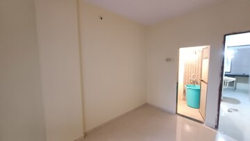 Room in 2 BHK Apartment at Solitaire CHS Virar East, Virar East – for Rent